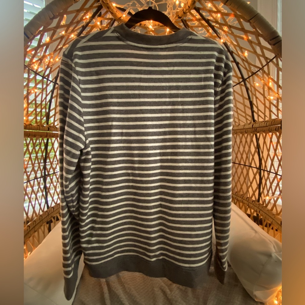 Pullover sweater, gray and white stripped, large